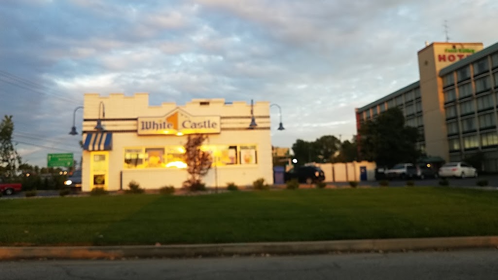 White Castle | 2711 Fern Valley Rd, Louisville, KY 40213, USA | Phone: (502) 962-8438