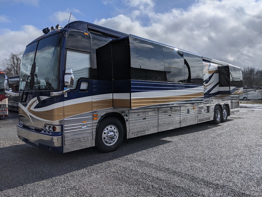 Nashville Bus Parking | 813 Louisville Hwy, Goodlettsville, TN 37072, USA | Phone: (615) 859-1998