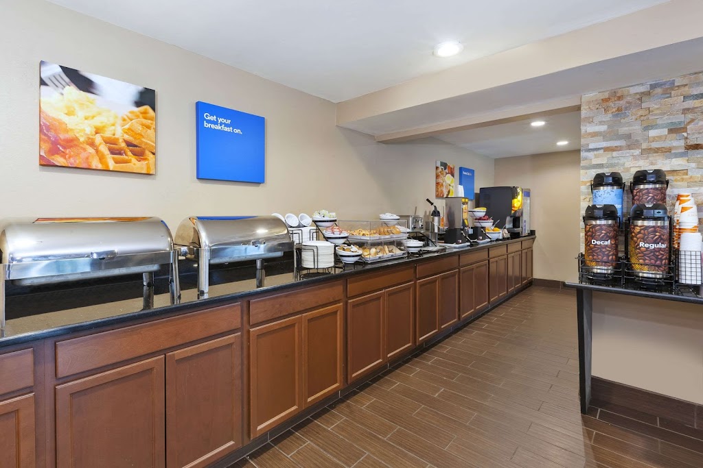 Comfort Inn & Suites | 6778 Telegraph Rd, Taylor, MI 48180, USA | Phone: (313) 292-6730