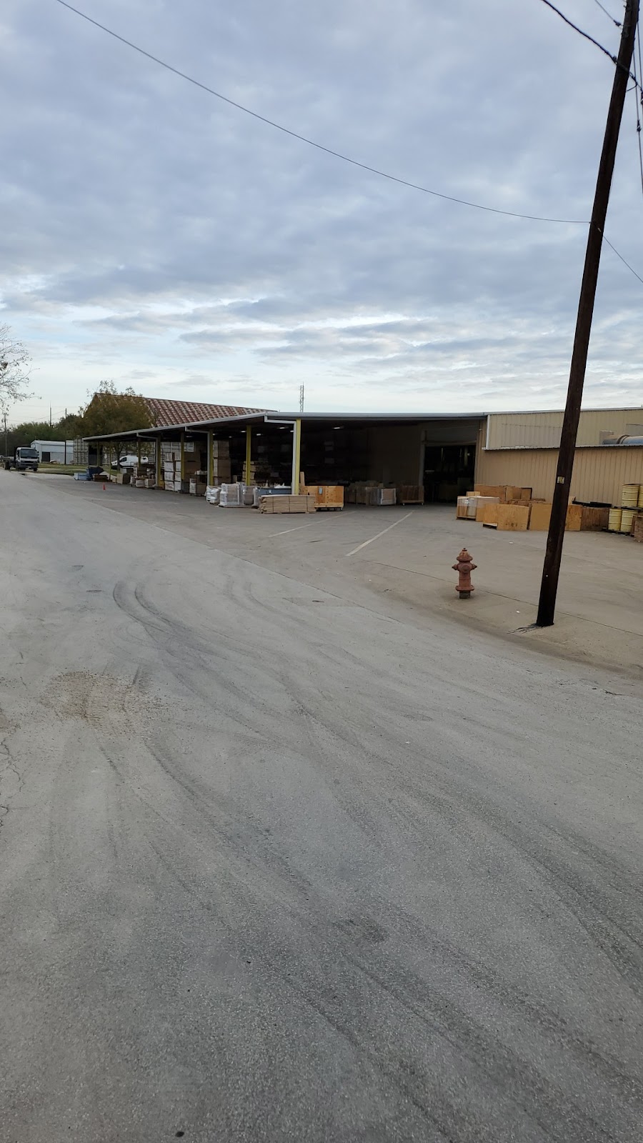 Wisenbaker Builder services | 404 Hawkins St, Hillsboro, TX 76645, USA | Phone: (254) 580-1200