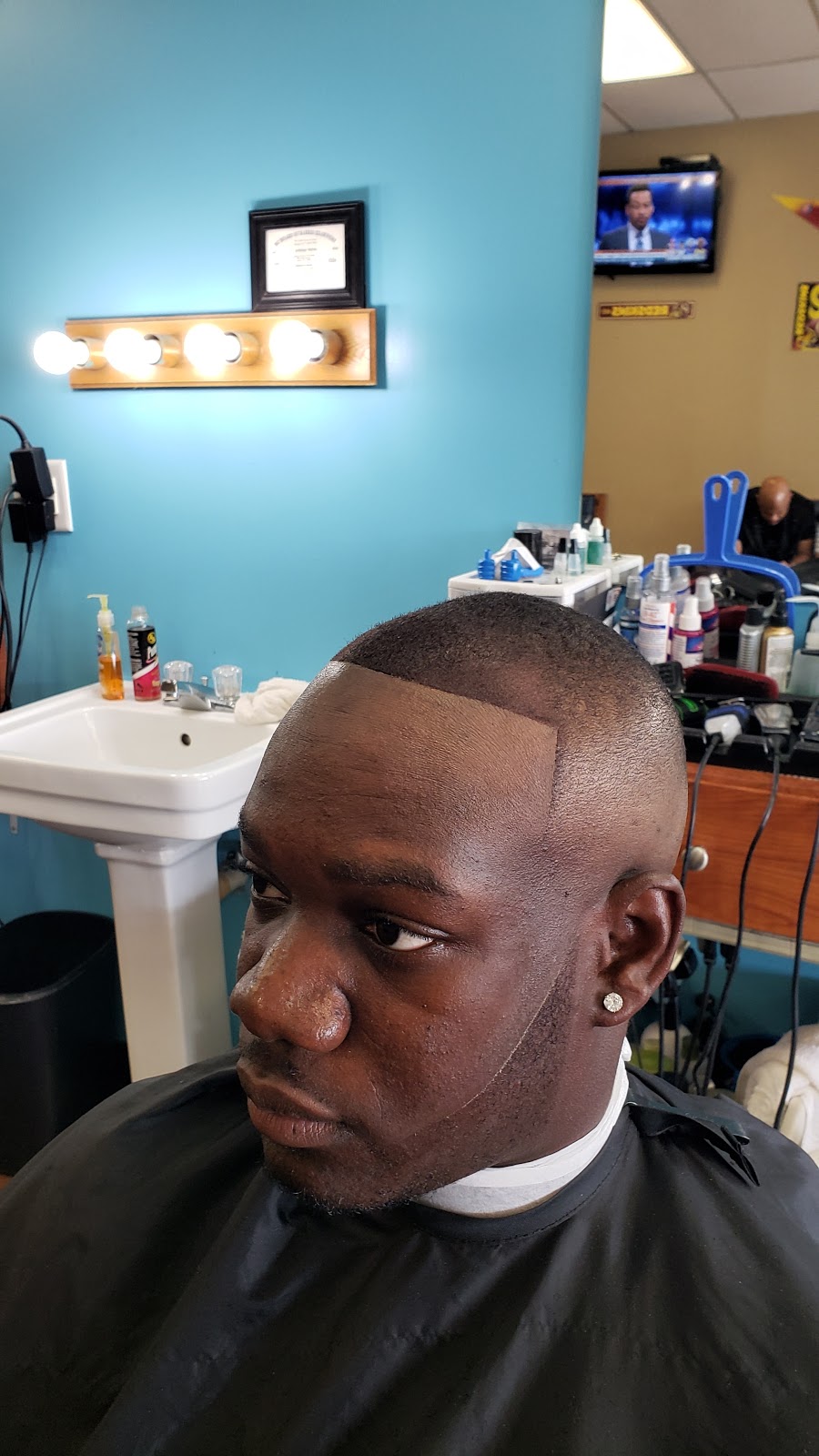 NEW BREED BARBER @ WHOS UP NEXT BARBERSHOP NEXT TO FOODLION | 2831 Wendell Blvd, Wendell, NC 27591, USA | Phone: (919) 901-8053