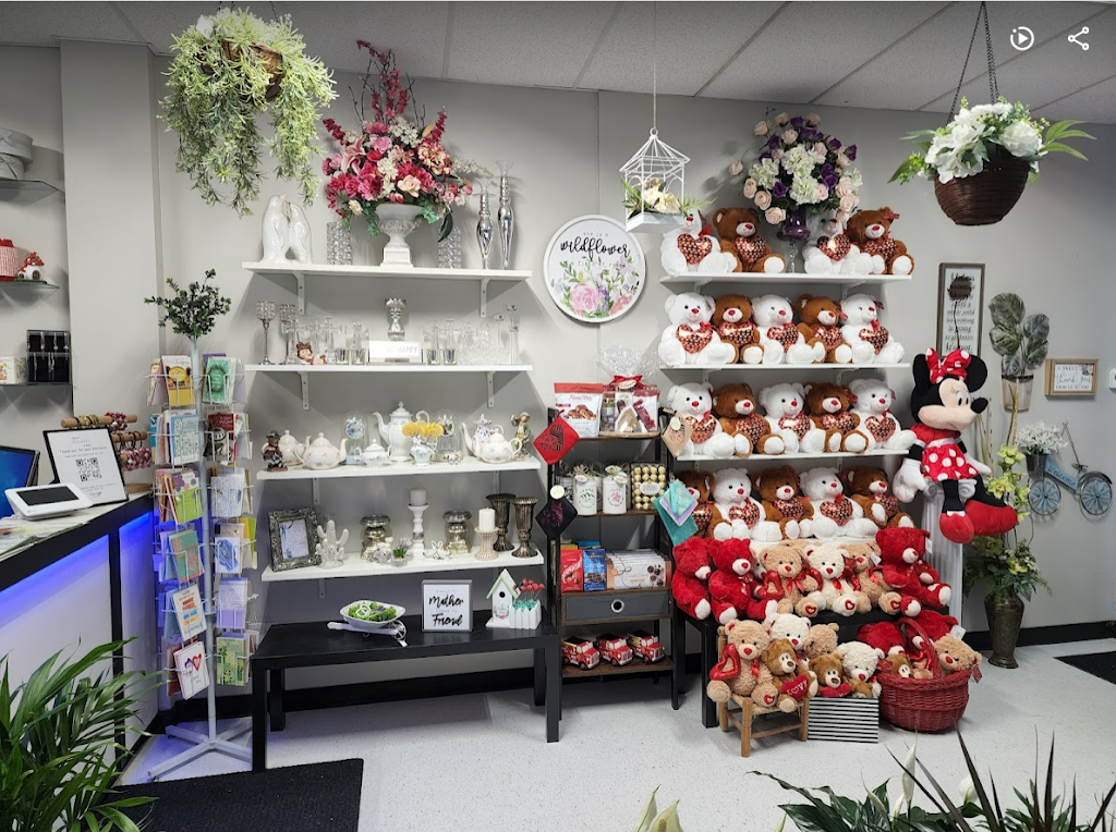 Dannys Flowers and Gifts - Livonia | 37132 Six Mile Rd, Livonia, MI 48152, USA | Phone: (734) 744-5044