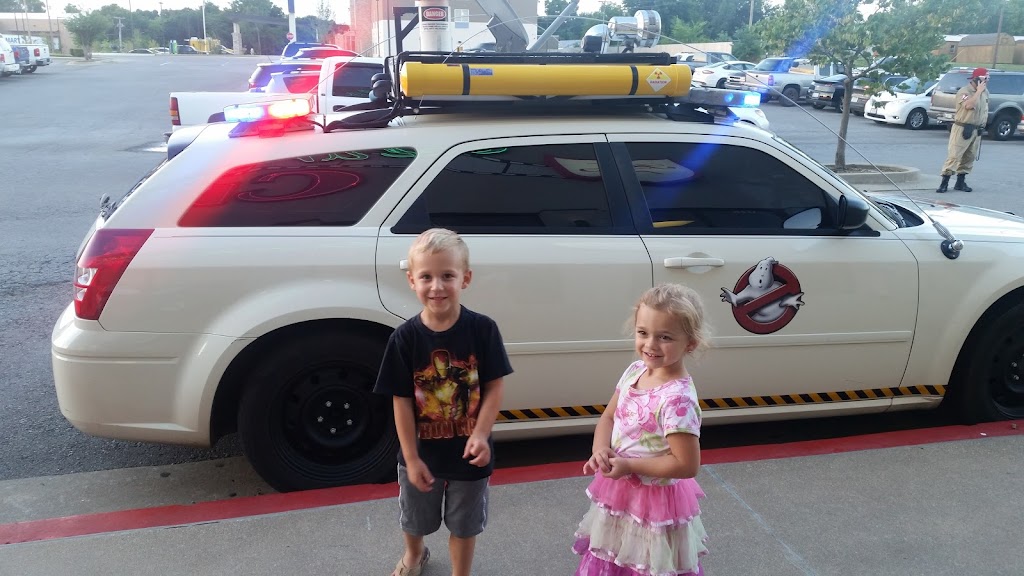 B&B Theatres Claremore Cinema 8 | 1407 W Country Club Rd, Claremore, OK 74017, USA | Phone: (918) 342-2422