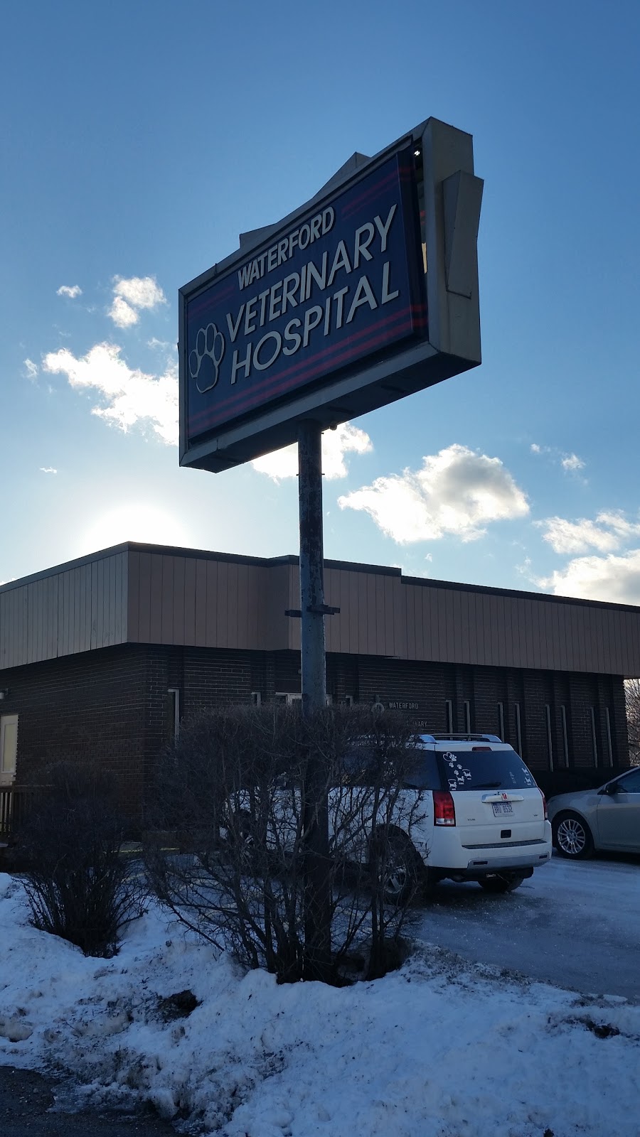 Waterford Veterinary Hospital | 4525 Highland Rd, Waterford Twp, MI 48328, USA | Phone: (248) 674-3101