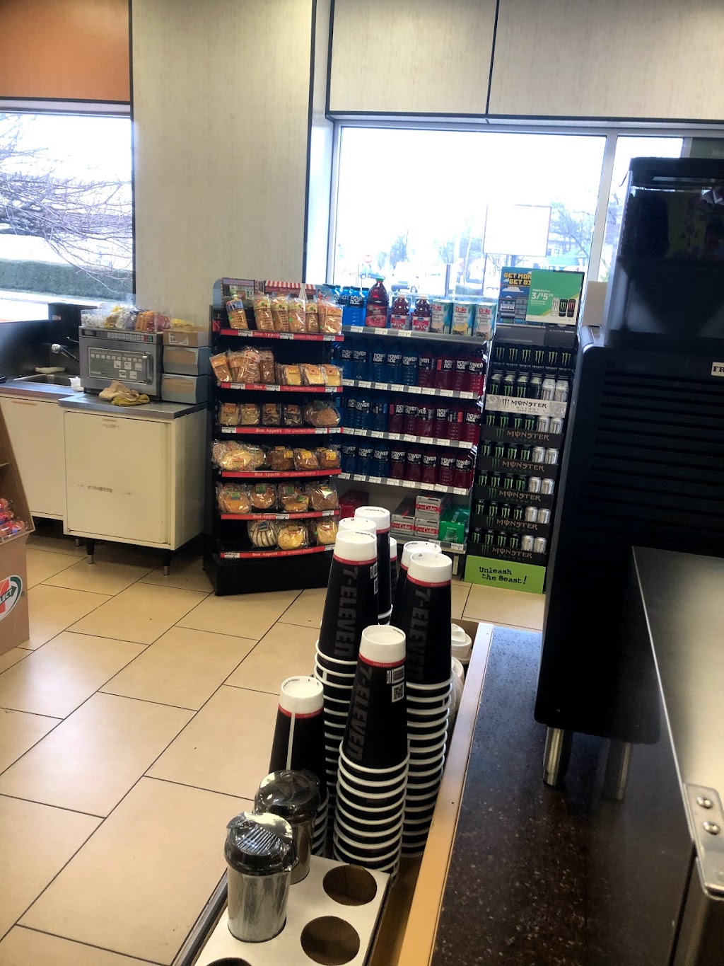 7-Eleven | 69 Forest Ave, Glen Cove, NY 11542, USA | Phone: (516) 676-4850