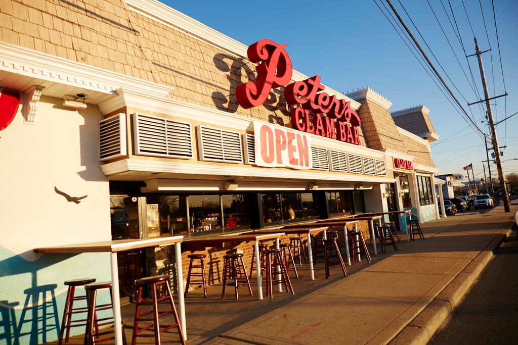 Peters Clam Bar | 600 Long Beach Rd, Island Park, NY 11558, USA | Phone: (516) 432-0505