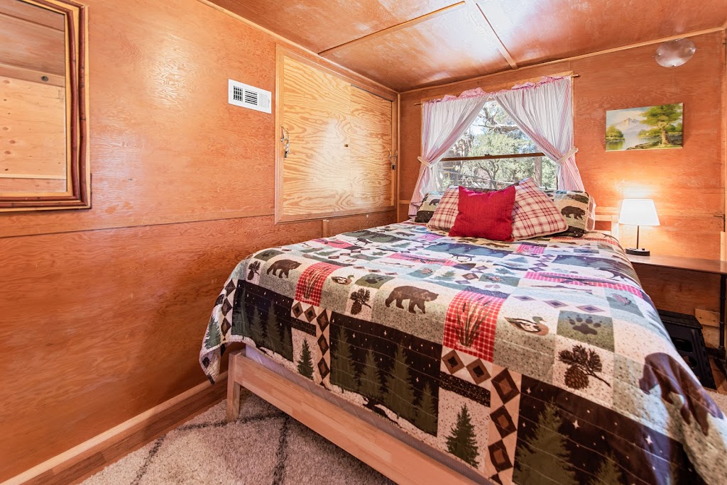 Brill Bear Cabin | 121 E Starr Dr, Big Bear, CA 92314, USA | Phone: (310) 488-3695