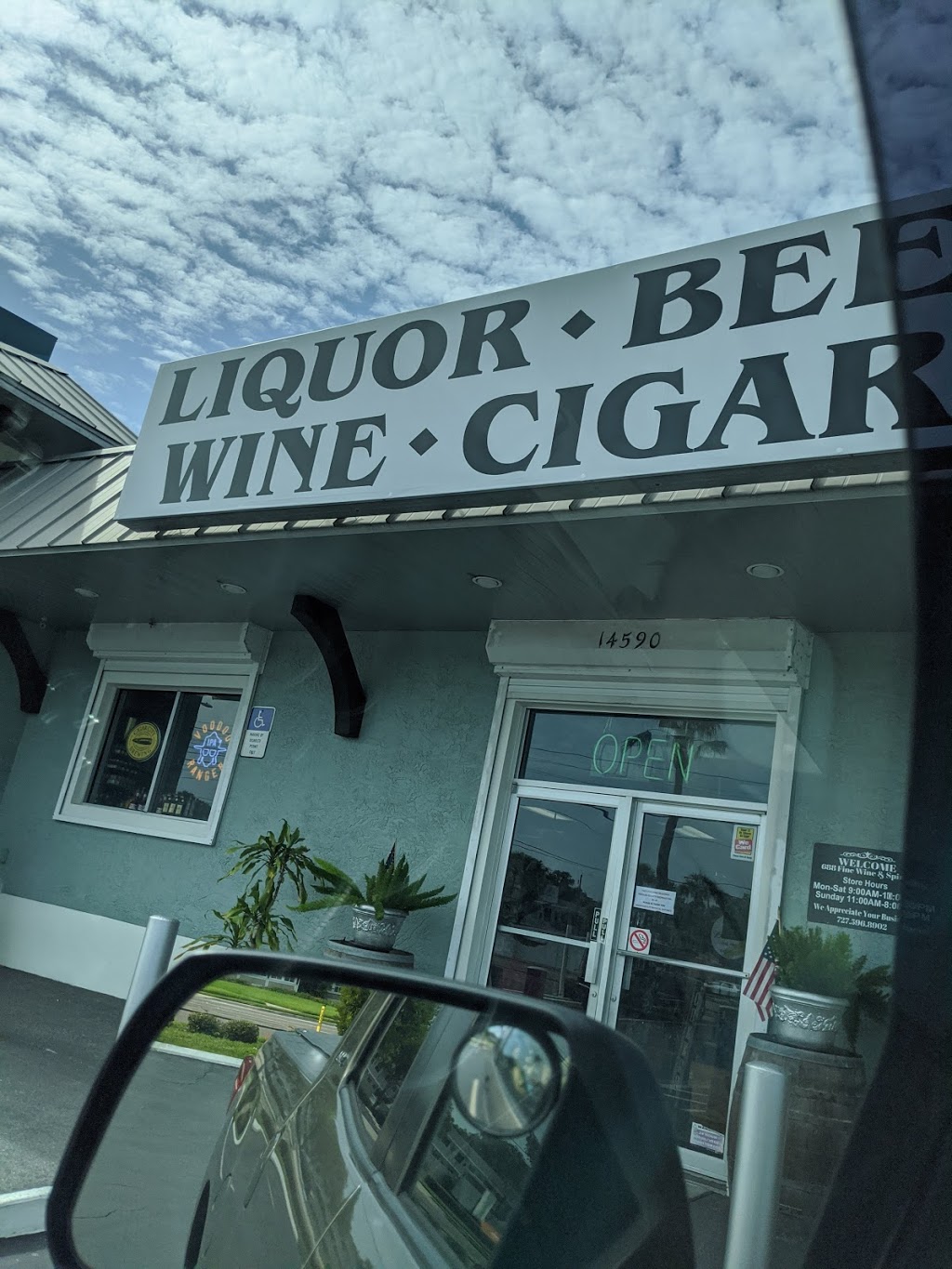 688 Fine Wine & Spirits | 14590 Walsingham Rd, Largo, FL 33774, USA | Phone: (727) 596-8902