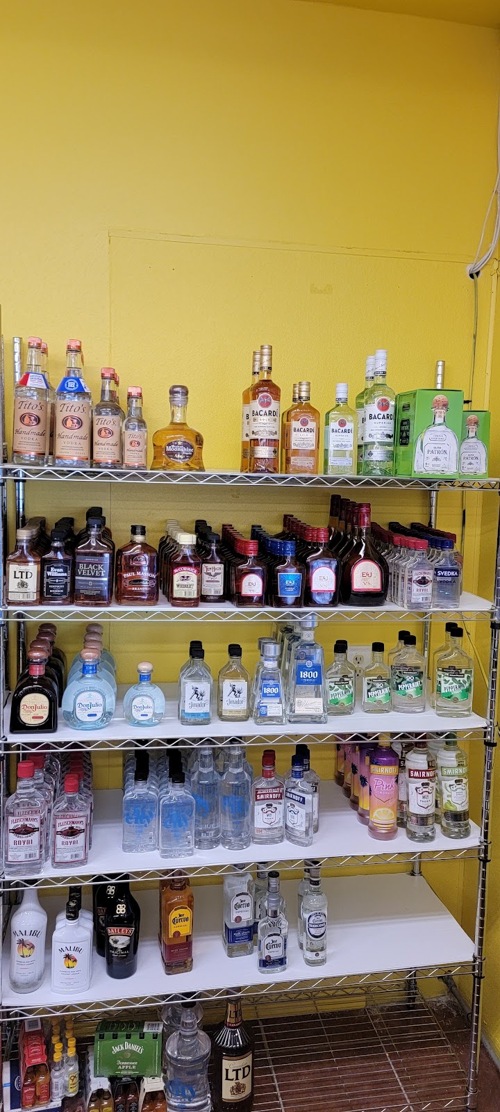 Speedway Liquor | 839 S Stapley Dr, Mesa, AZ 85204, USA | Phone: (480) 969-3073