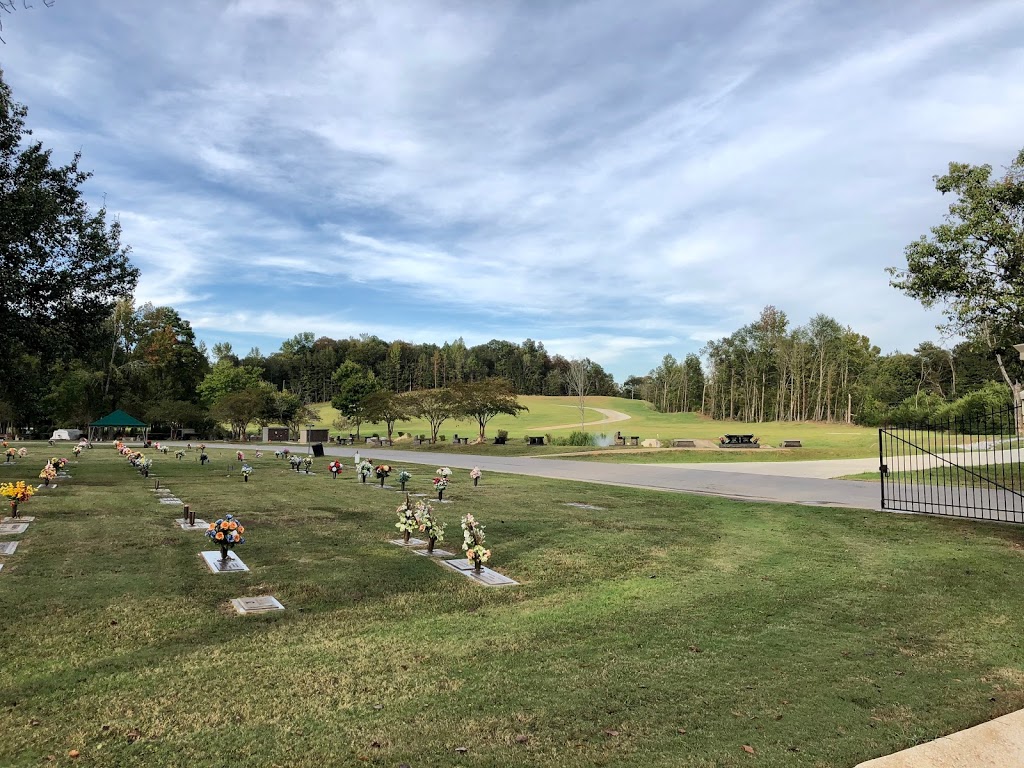 Southern Heritage Cemetery | 475 Cahaba Valley Rd, Pelham, AL 35124, USA | Phone: (205) 988-3541