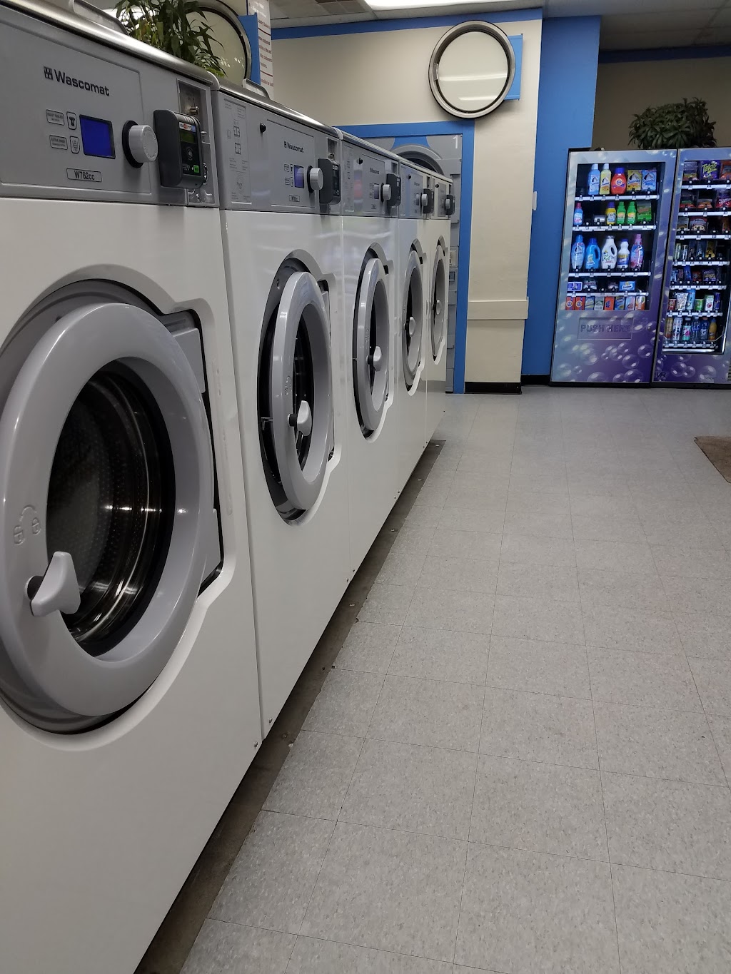 Sea Tacs Best Laundromat | 17730 Ambaum Blvd S, Seattle, WA 98148, USA | Phone: (206) 243-4556