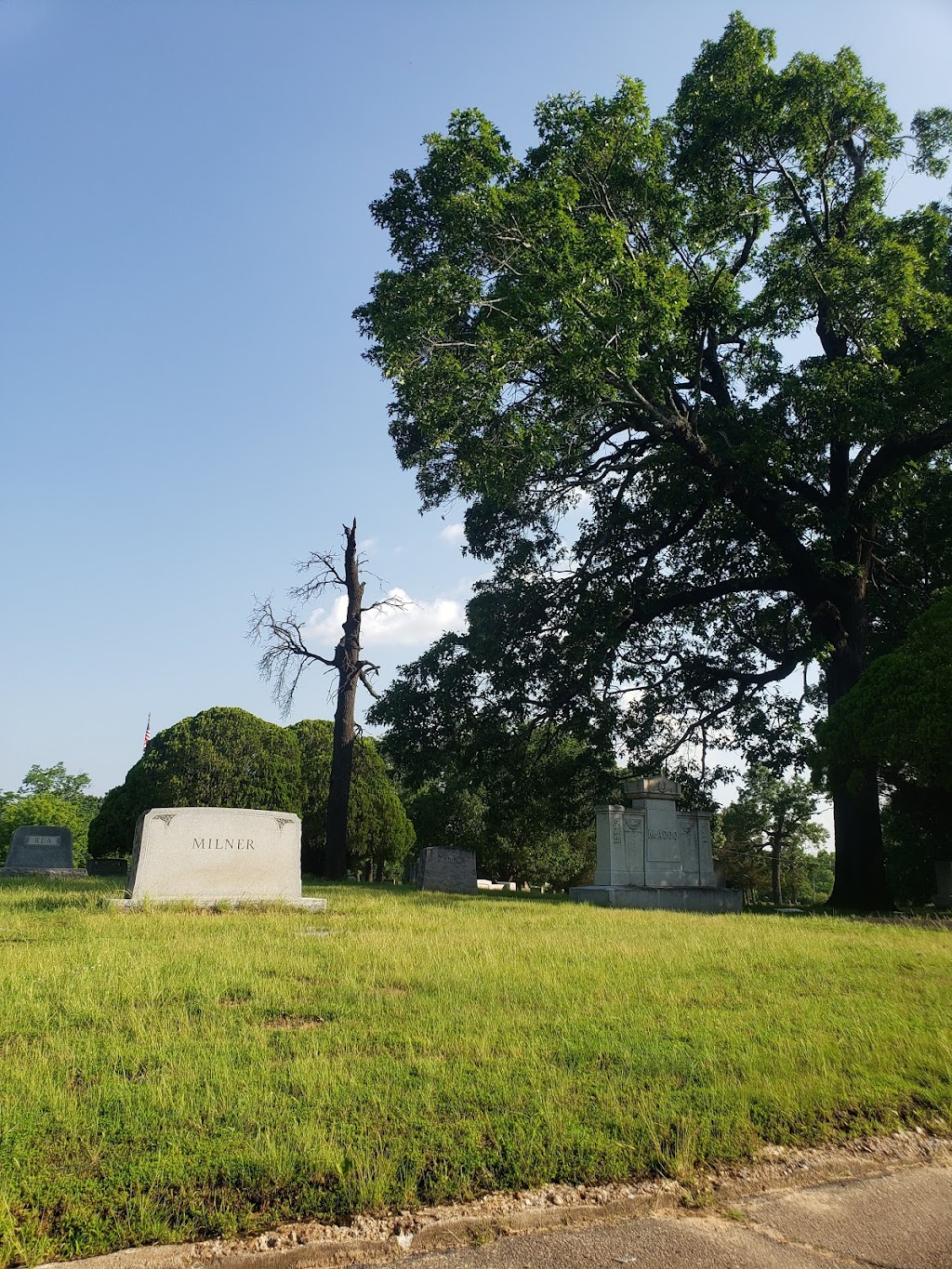 Okmulgee Cemetery | US-62, Okmulgee, OK 74447, USA | Phone: (918) 756-5109