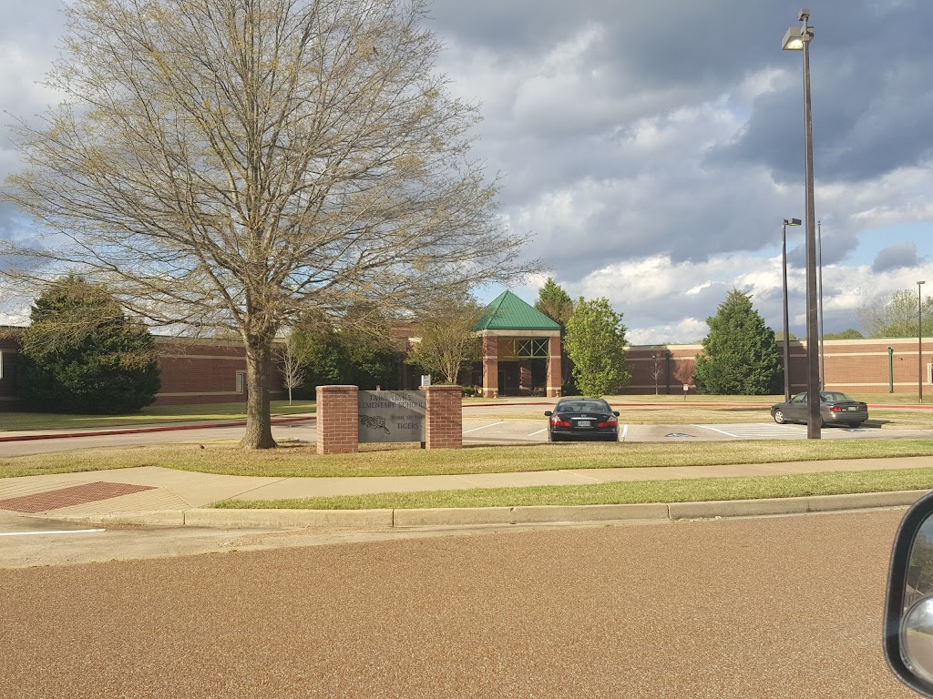 Tara Oaks Elementary School | 600 E Harpers Ferry Rd, Collierville, TN 38017, USA | Phone: (901) 853-3337