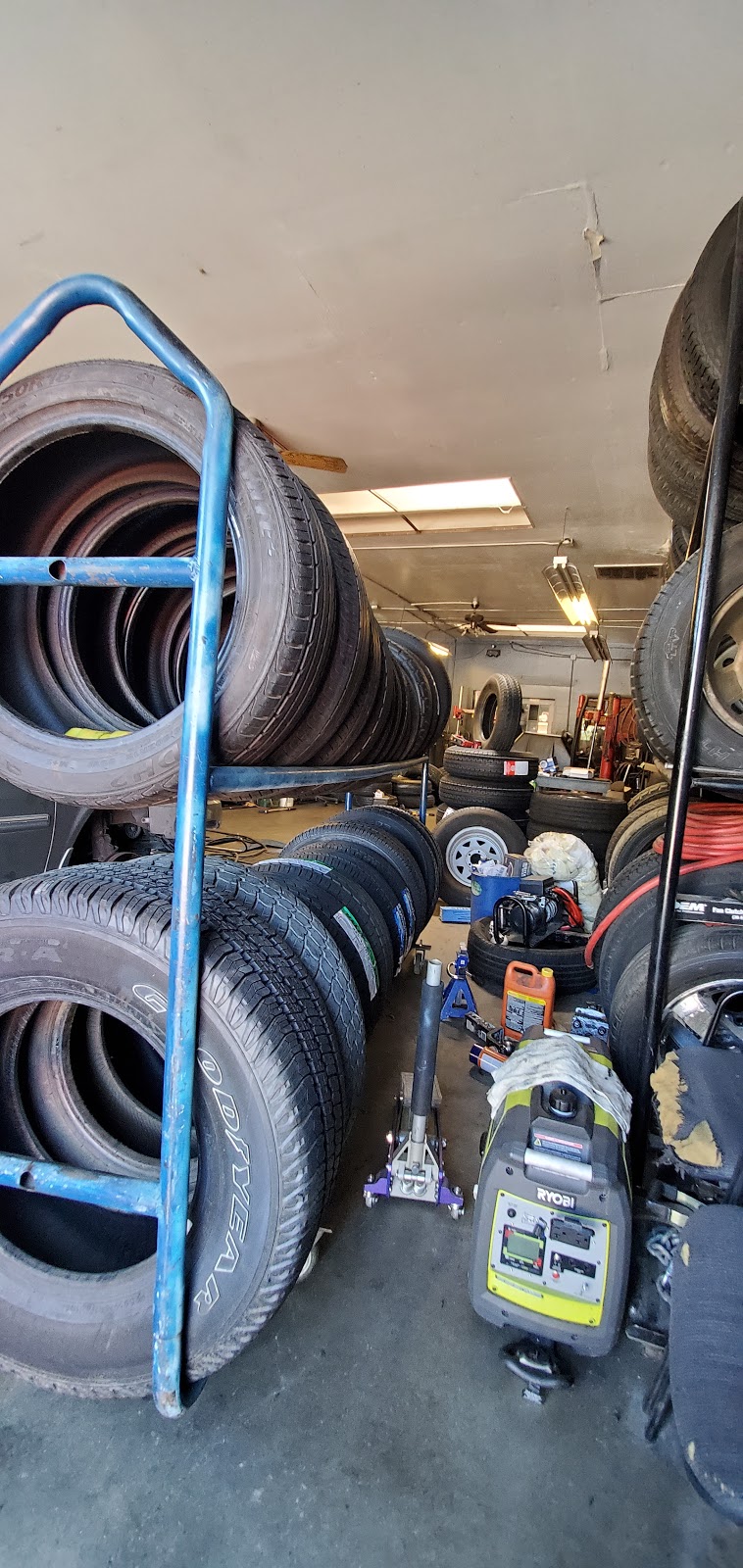 Menos Tire Shop | 578 Chestnut Ave, Beaumont, CA 92223, USA | Phone: (951) 488-5657