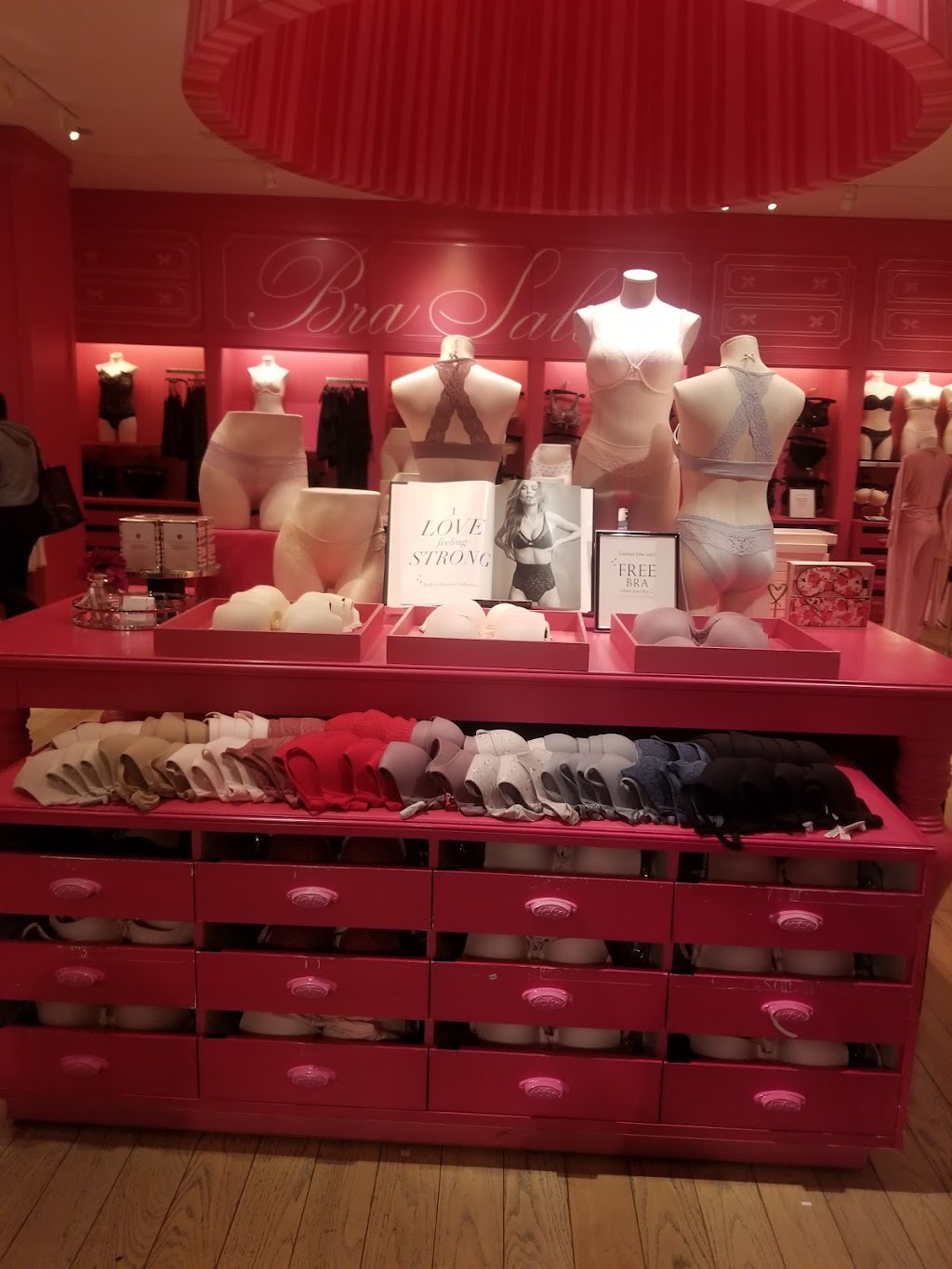 Victorias Secret | 2800 N Main St #160-164, Santa Ana, CA 92705, USA | Phone: (714) 560-0570