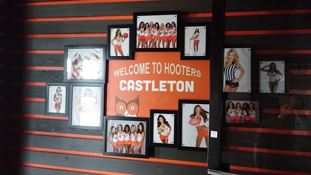 Hooters | 6426 E 82nd St, Indianapolis, IN 46250, USA | Phone: (317) 577-1477