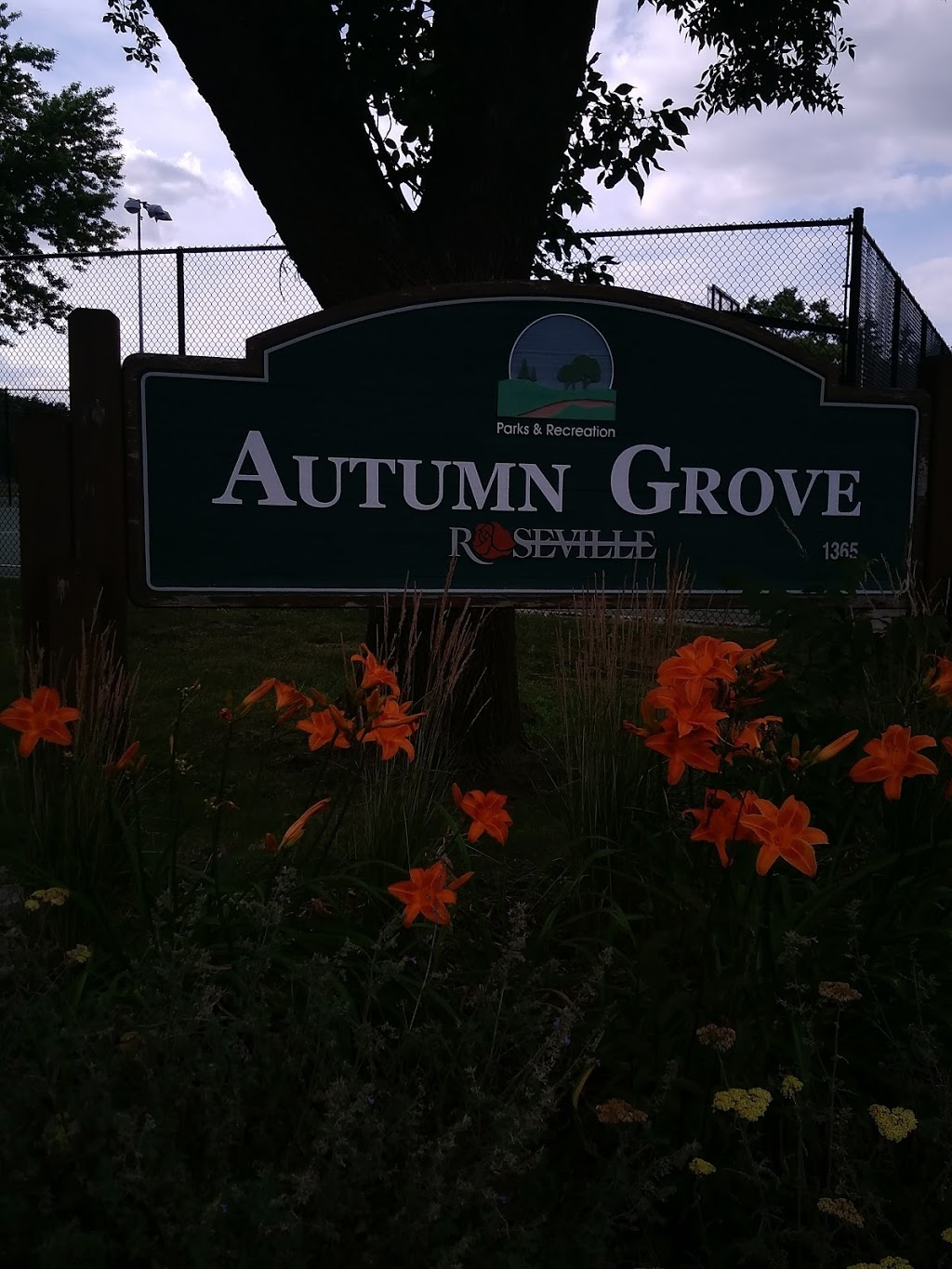 Autumn​ Grove Park | 1395 Lydia Ave W, Roseville, MN 55113, USA | Phone: (651) 792-7006