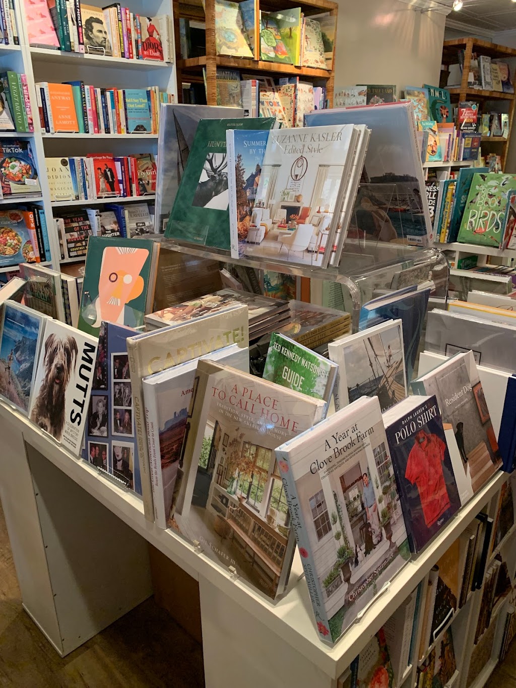 Locust Valley Bookstore | 8 Birch Hill Rd, Locust Valley, NY 11560, USA | Phone: (516) 676-1313