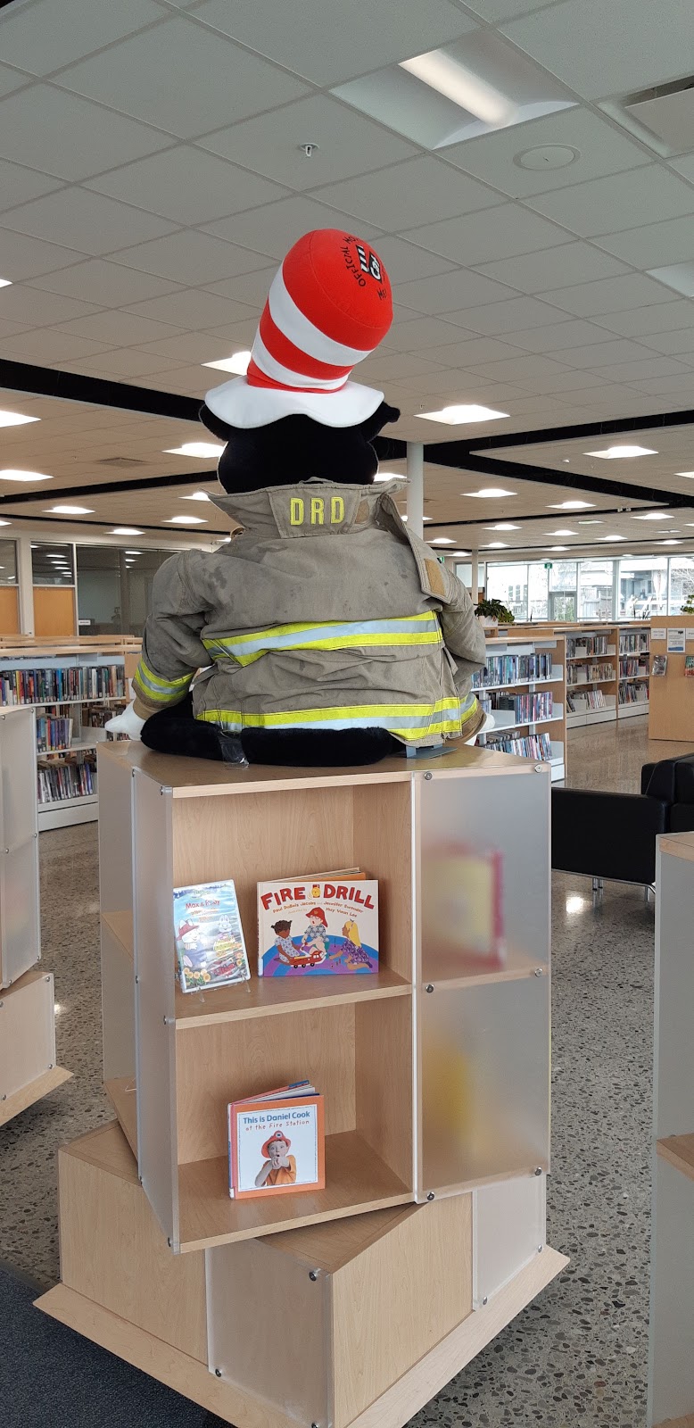 West Lincoln Public Library - Smithville branch | 177 West St, Smithville, ON L0R 2A0, Canada | Phone: (905) 957-3756