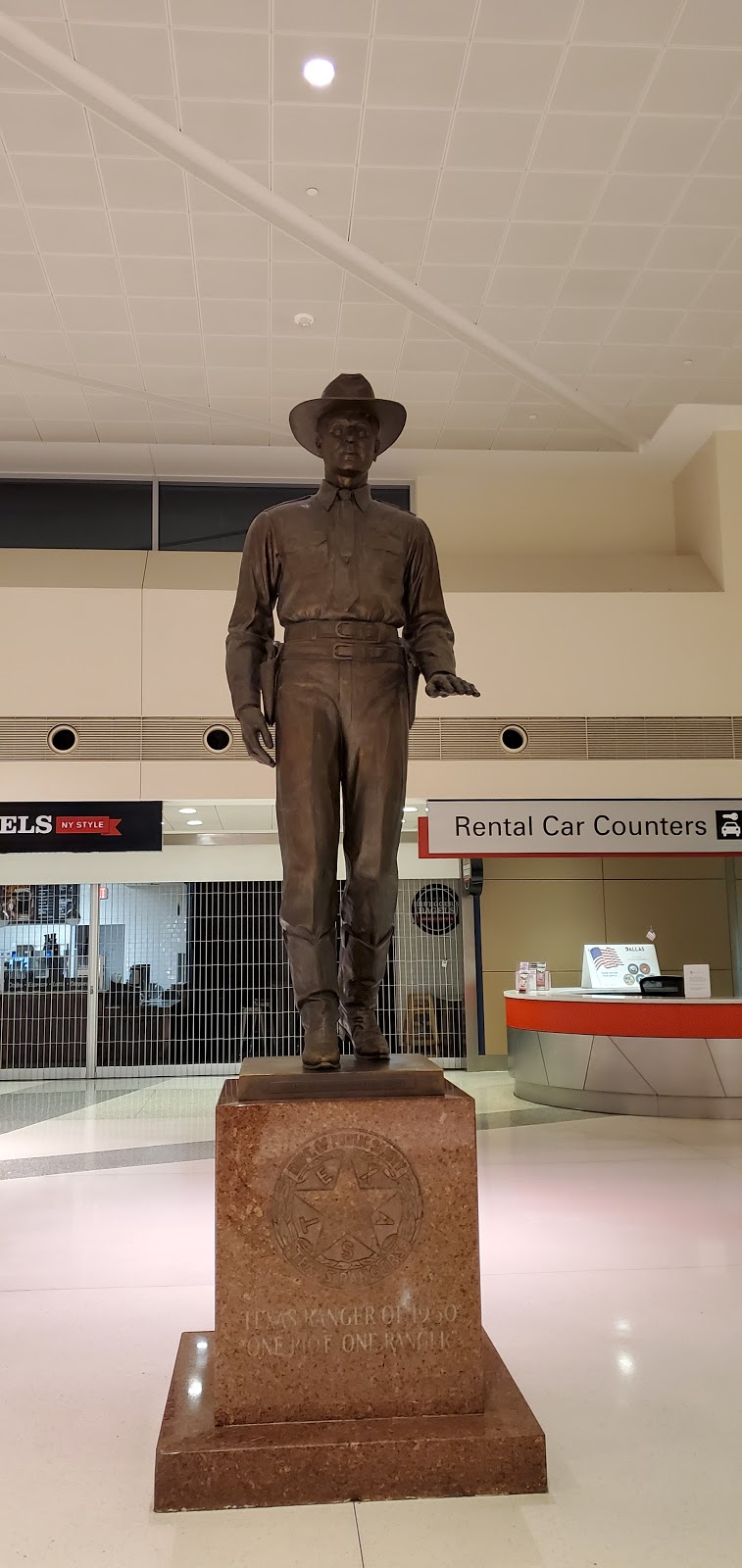 Dallas Love Field Airport | 8008 Herb Kelleher Way, Dallas, TX 75235, USA | Phone: (214) 670-5683