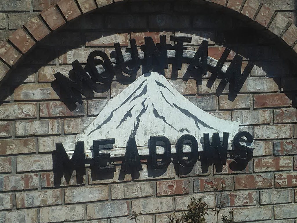 Mountain Meadows Manufactured | 106 Holly Dr, Enumclaw, WA 98022, USA | Phone: (360) 825-0389