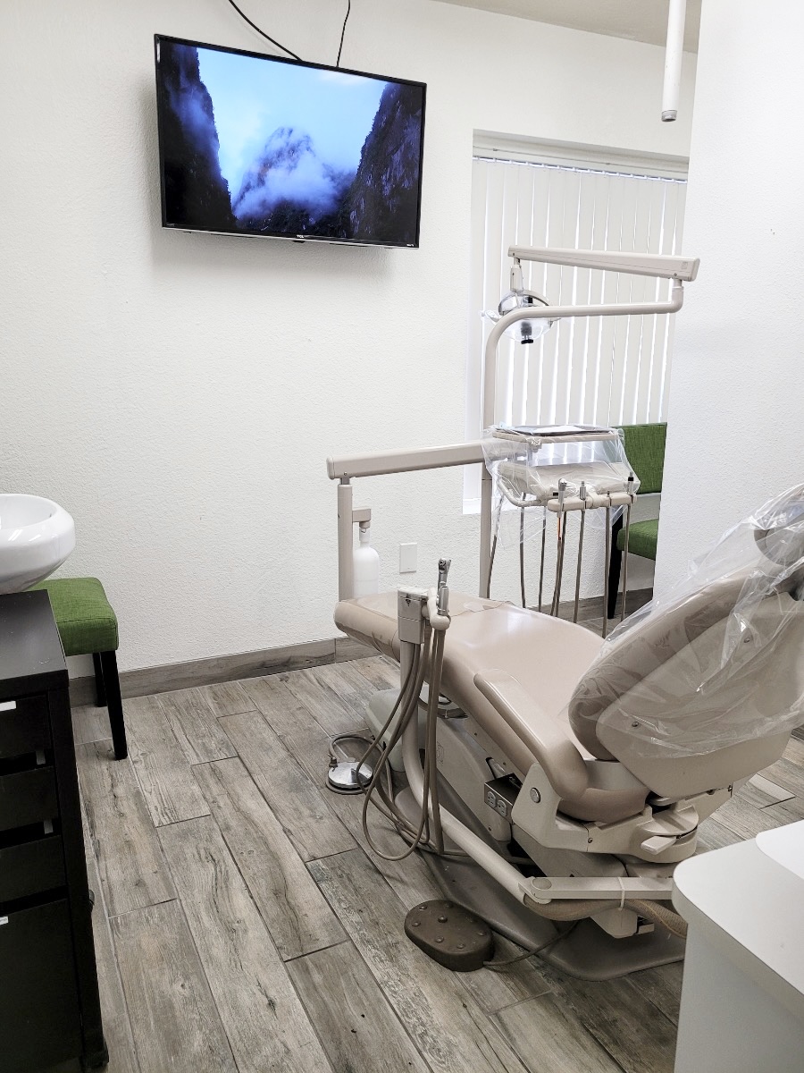 7 Dental | 7102 N 35th Ave #1, Phoenix, AZ 85051, USA | Phone: (602) 777-3777