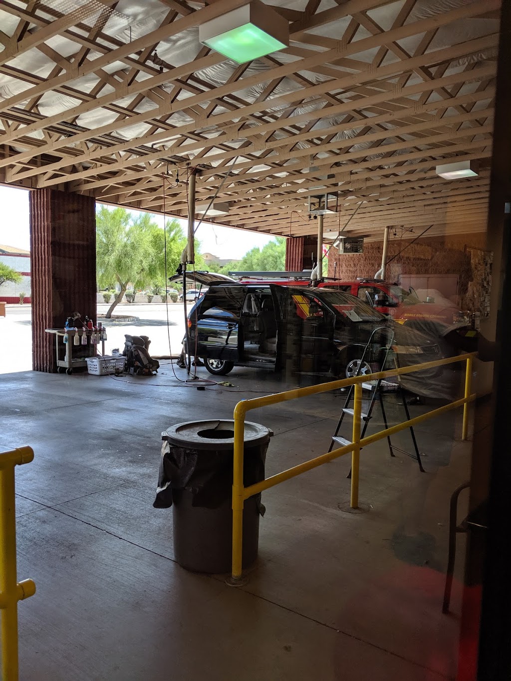 Sahuarita Octopus Car Wash | 1050 W Beta St, Green Valley, AZ 85614, USA | Phone: (520) 648-3600