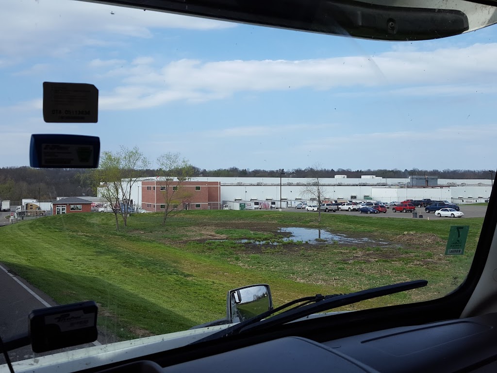 Americold Logistics Cloverleaf Massillon | 950 Cloverleaf St SE, Massillon, OH 44646, USA | Phone: (330) 833-9870