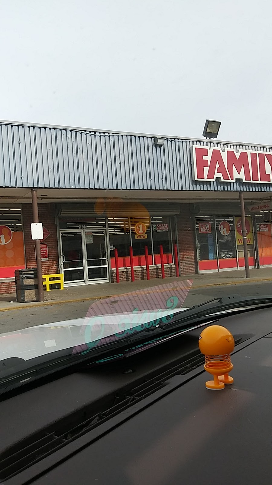 Family Dollar | 1836 E 10th St, Indianapolis, IN 46201, USA | Phone: (317) 613-1986