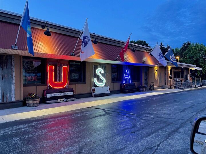 Big Sky Country Bar & Grill | W204N11498 Goldendale Rd, Germantown, WI 53022, USA | Phone: (262) 415-7633