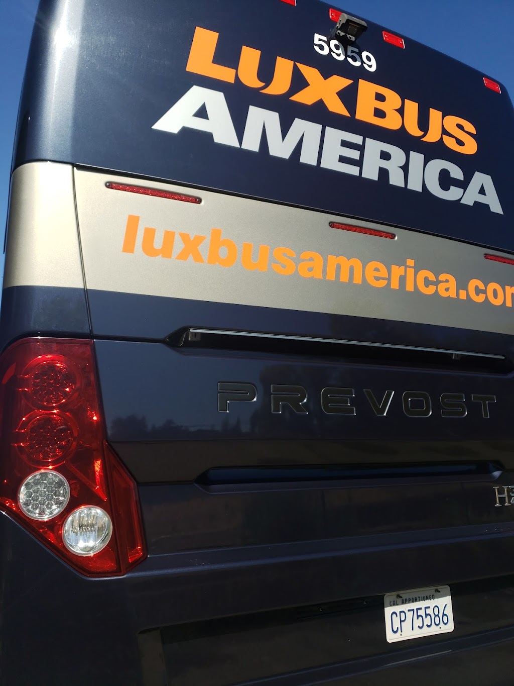 Lux Bus America | 1781 S River Rd, West Sacramento, CA 95691, USA | Phone: (916) 306-1305