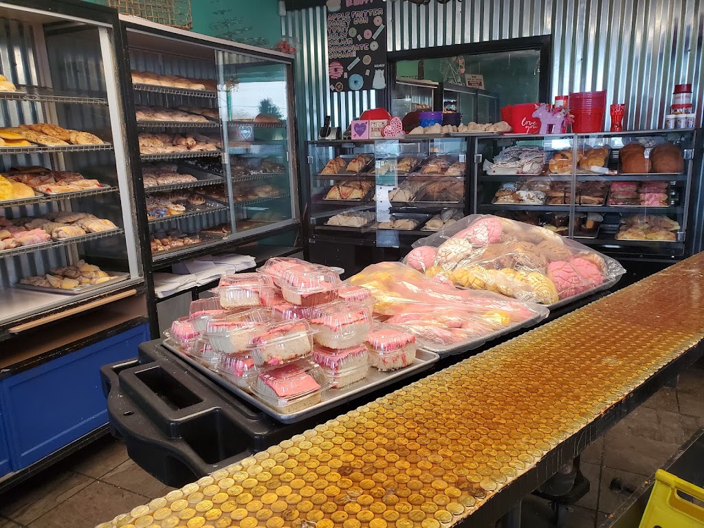 Chicas Bakery y mas | 9155 S Zarzamora St, San Antonio, TX 78224 | Phone: (210) 322-7613