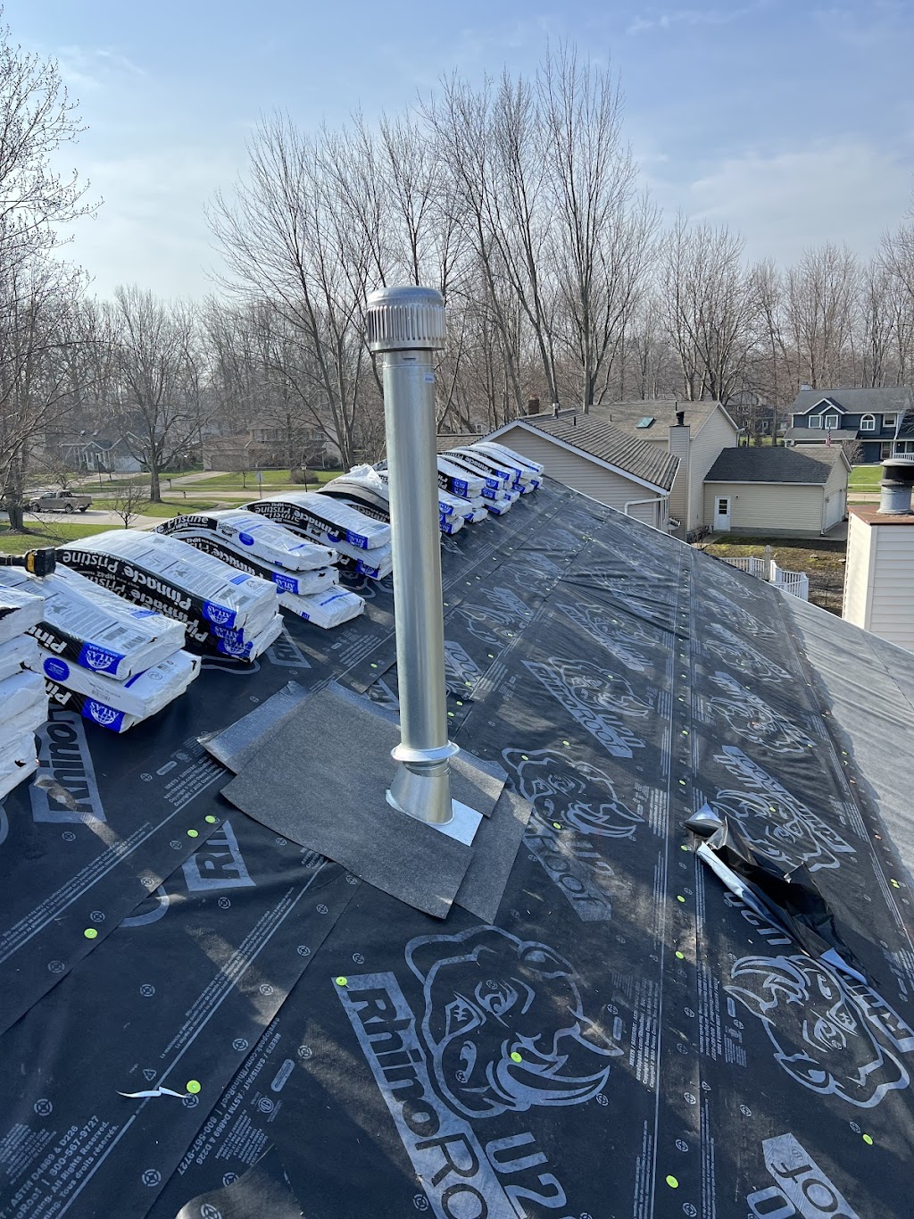 CRS Roofing LLC | 7327 Center St, Mentor, OH 44060, USA | Phone: (440) 290-7020
