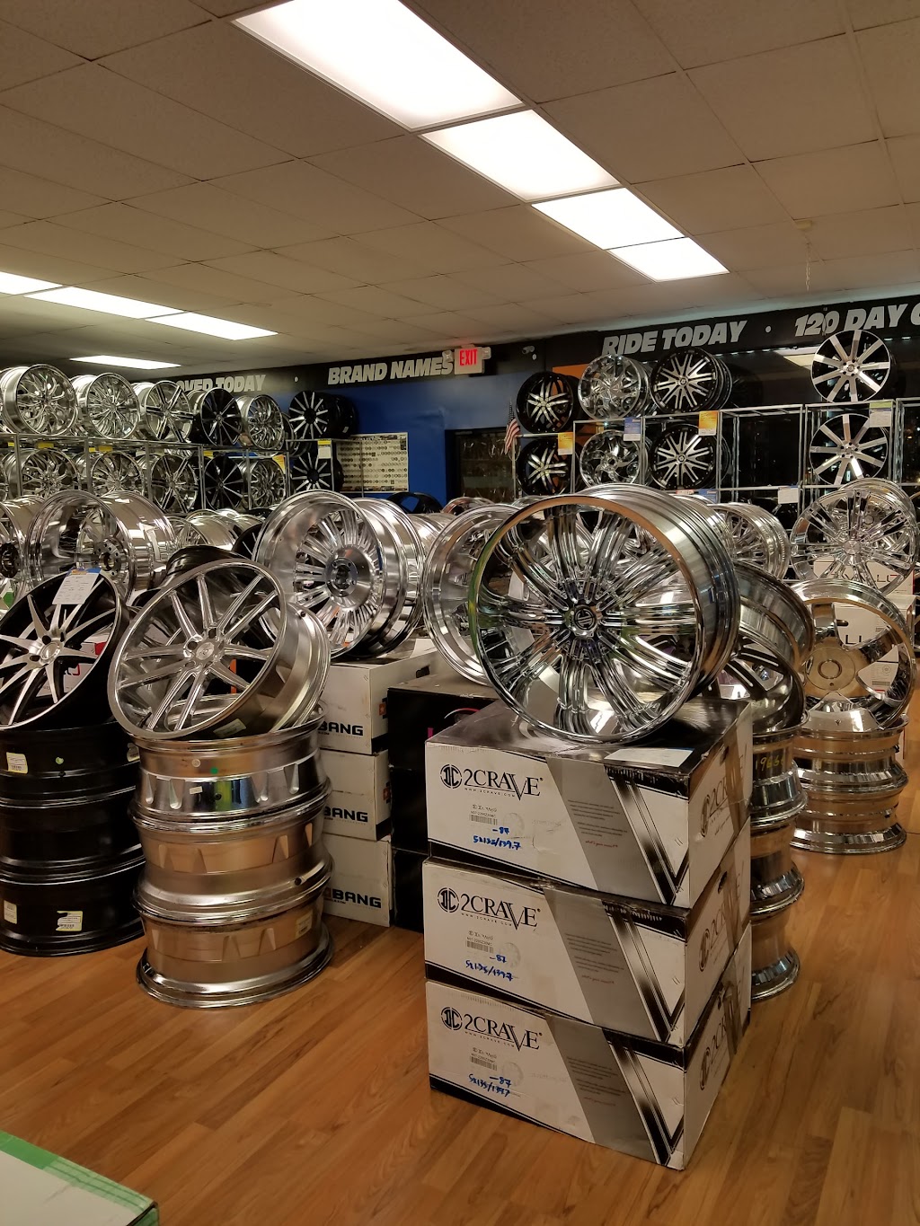 RimTyme Custom Wheels and Tires | 3233 W Mercury Blvd, Hampton, VA 23666, USA | Phone: (757) 827-0570