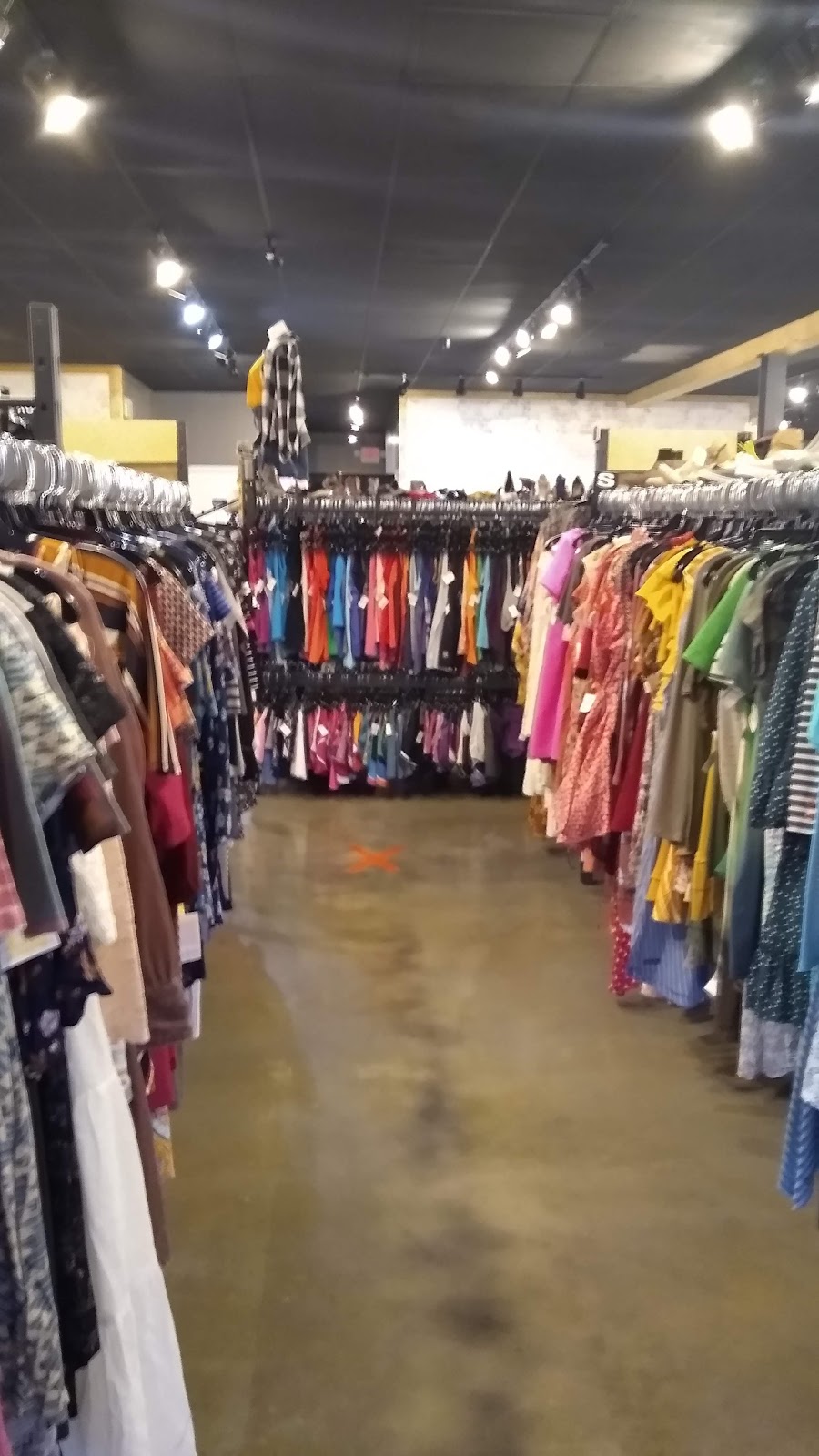 Revolve Reclaimed Clothing Exchange | 1444 W Meyer Rd, Wentzville, MO 63385, USA | Phone: (636) 856-9775