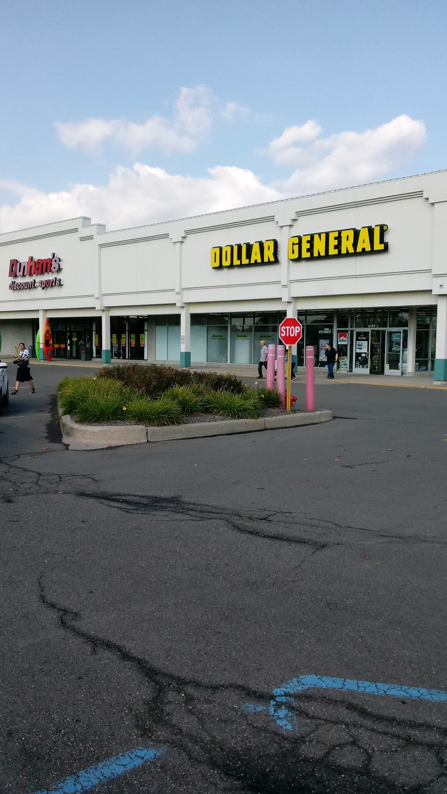 Dollar General | 2037 Rawsonville Rd, Belleville, MI 48111, USA | Phone: (734) 252-6417