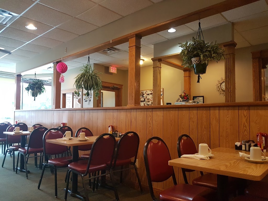 Broadway Cafe | 223 S Broadway St, Butler, IN 46721, USA | Phone: (260) 868-5523