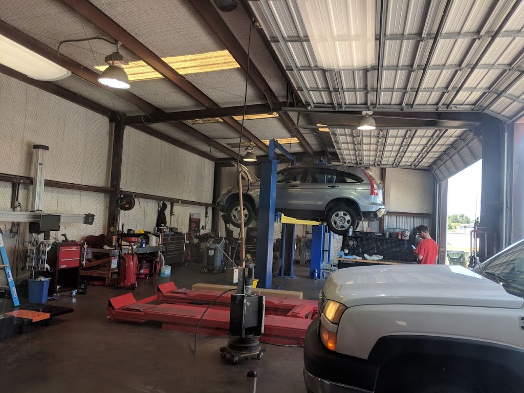 Genes Auto Repair & Service Center | 7101 Ranch Rd 2338, Georgetown, TX 78633, USA | Phone: (512) 688-5190