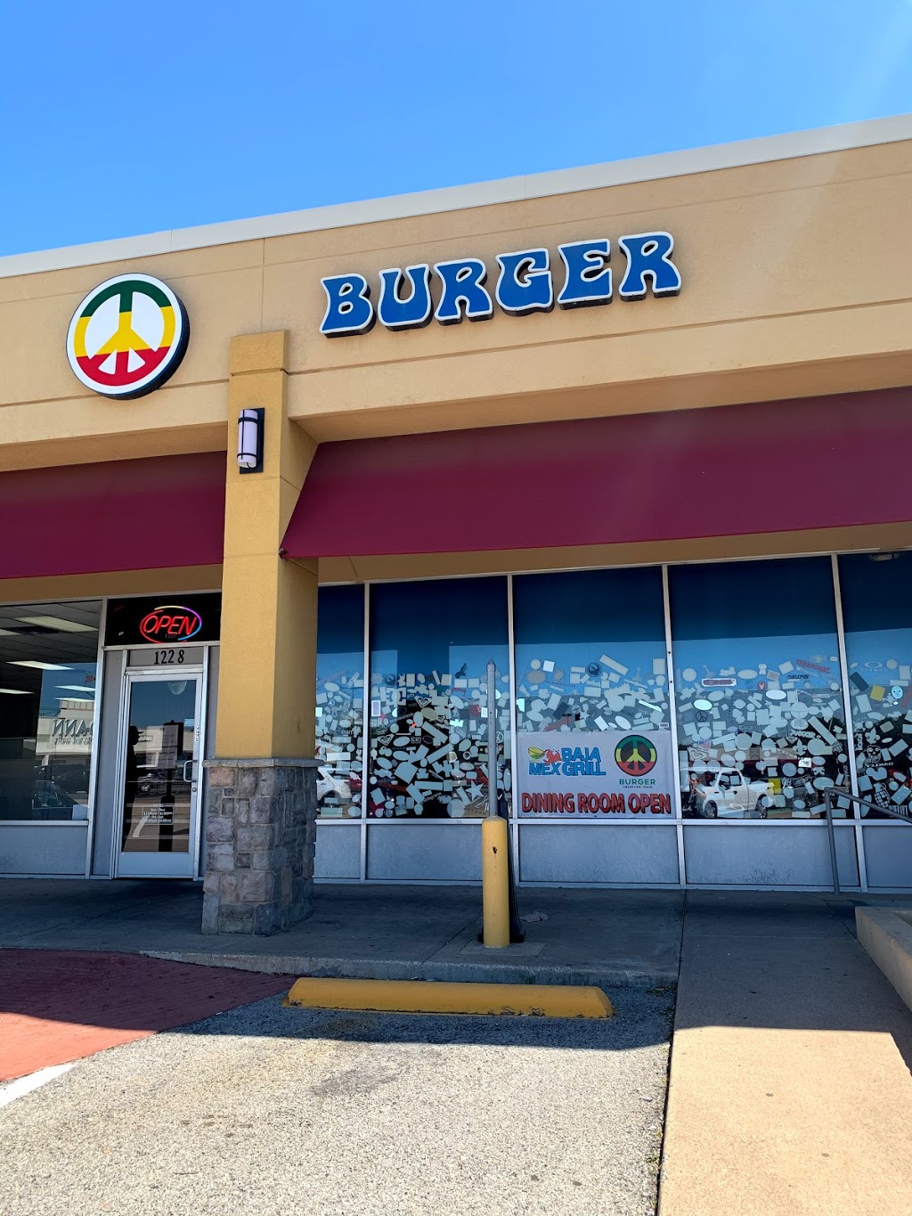 Peace Burger | 1228 William D Tate Ave, Grapevine, TX 76051, USA | Phone: (817) 410-4074