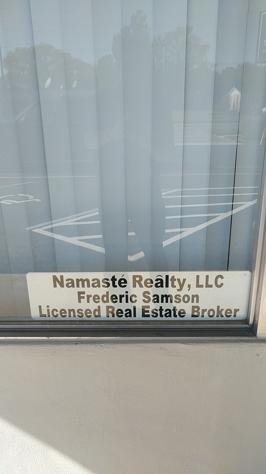 NAMASTE REALTY | 3020 49th St N, St. Petersburg, FL 33710, USA | Phone: (727) 547-3610