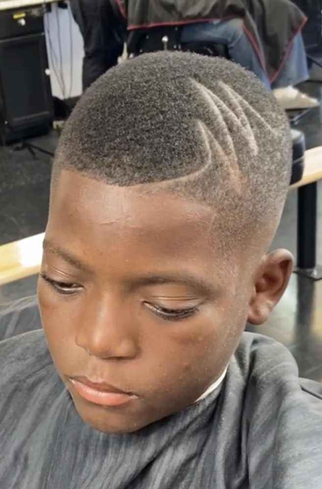 Carl Q Cuts | 190 Sierra Ct c2, Palmdale, CA 93550, USA | Phone: (803) 903-2275