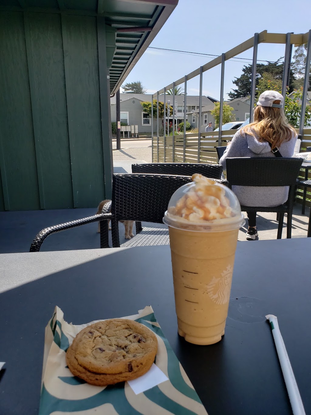 Starbucks | 21620 E Cliff Dr, Santa Cruz, CA 95062, USA | Phone: (831) 212-3489