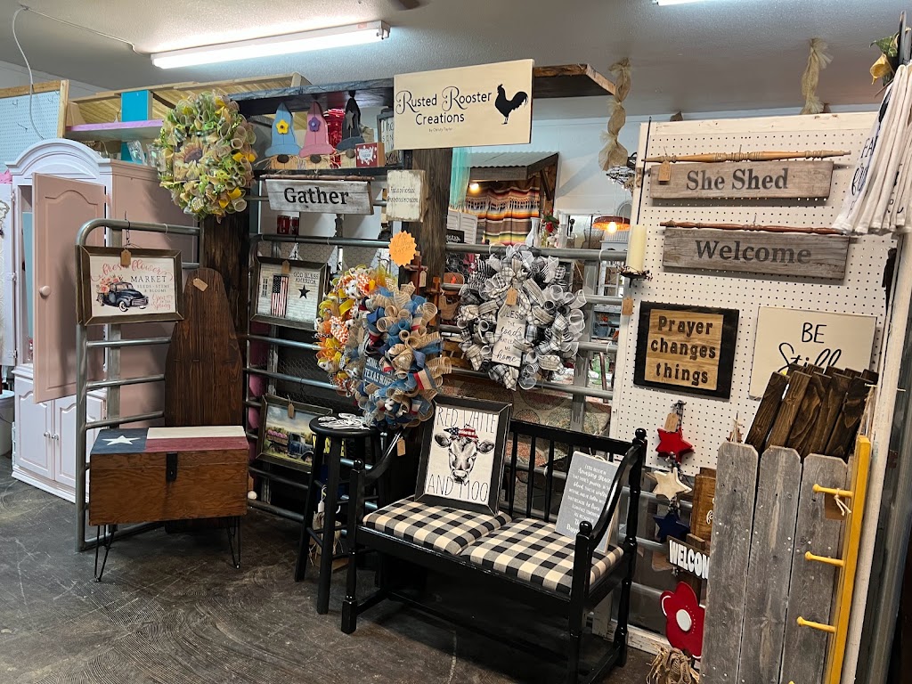 Lone star antique and craft mall | 102 Manor Dr, Azle, TX 76020, USA | Phone: (817) 683-9046