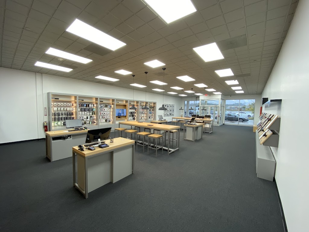 Verizon | 64 Shops at 5 Way, Plymouth, MA 02360, USA | Phone: (508) 746-7333