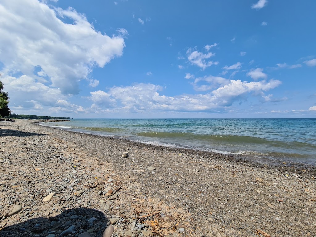 Grimsby Beach | 109 Lake St, Grimsby, ON L3M 5L6, Canada | Phone: (905) 945-9634