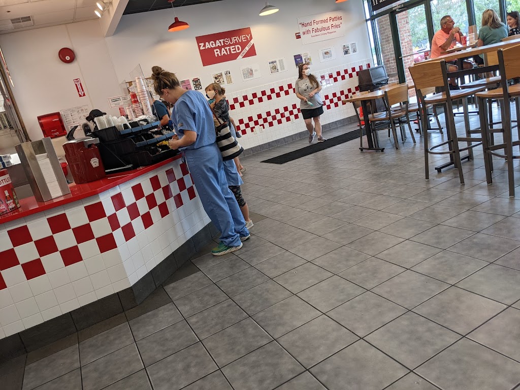 Five Guys | 3059 Solomons Island Rd, Edgewater, MD 21037, USA | Phone: (410) 956-8212