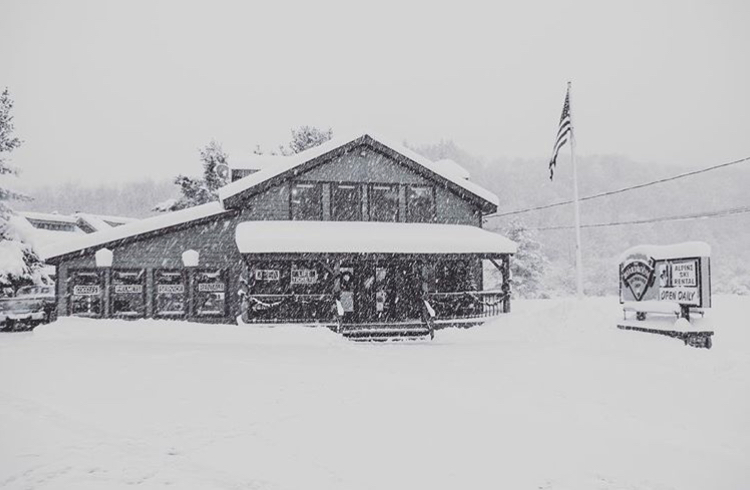 The Boardroom Snowboard Shop | 6113 US-219, Ellicottville, NY 14731, USA | Phone: (716) 699-5620