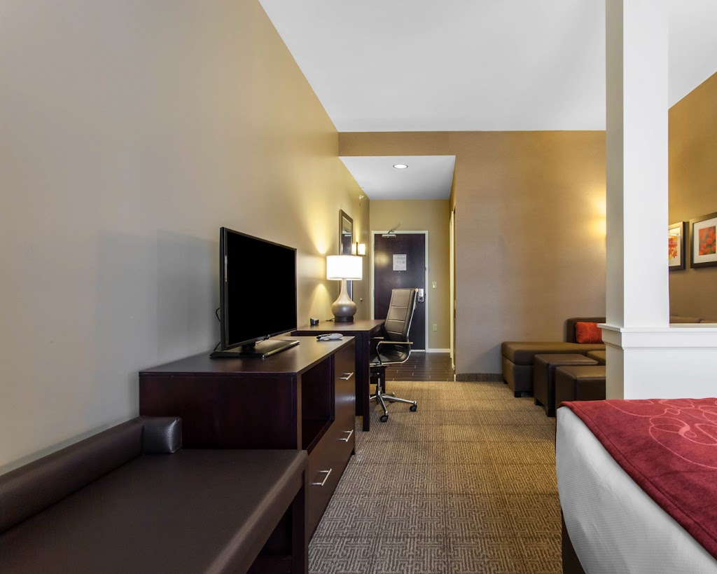 Comfort Suites Youngstown North | 201 Perni Ln, Youngstown, OH 44505, USA | Phone: (330) 403-5968