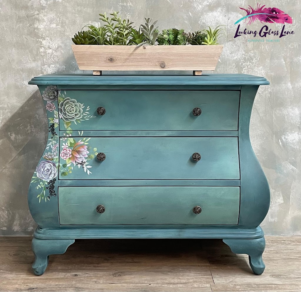 Looking Glass Lane Boutique | 8096 US-51, Southaven, MS 38671, USA | Phone: (901) 596-6669 Looking Glass Lane Boutique | 8096 US-51, Southaven, MS 38671, USA | Phone: (901) 596-6669