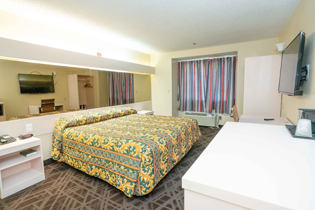 Regency Inn & Suites | 901 W Airport Fwy, Euless, TX 76040, USA | Phone: (817) 545-1111